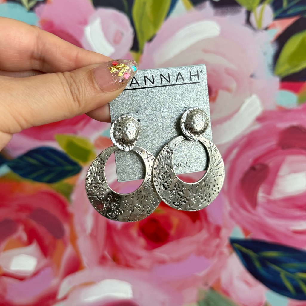Hannah Elegant Silver Hoop Earrings Y3 7$